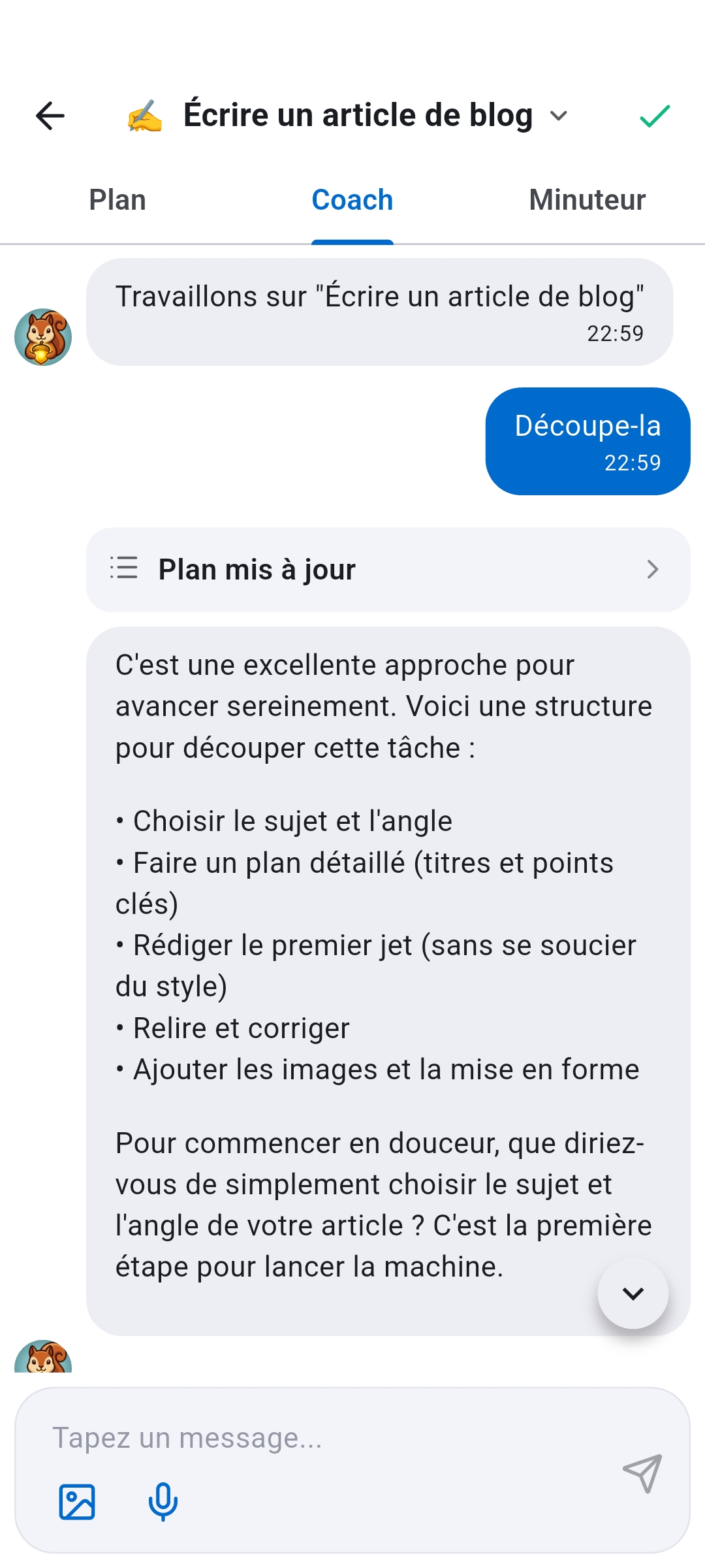Onglet Coach du Momentum Mode de Recordo montrant une conversation IA qui d&eacute;coupe une t&acirc;che en &eacute;tapes plus petites avec les onglets Plan, Coach et Minuteur &mdash; aide &agrave; reprendre le fil quand on est bloqu&eacute; en pleine routine